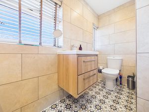 Photo 30- click for photo gallery